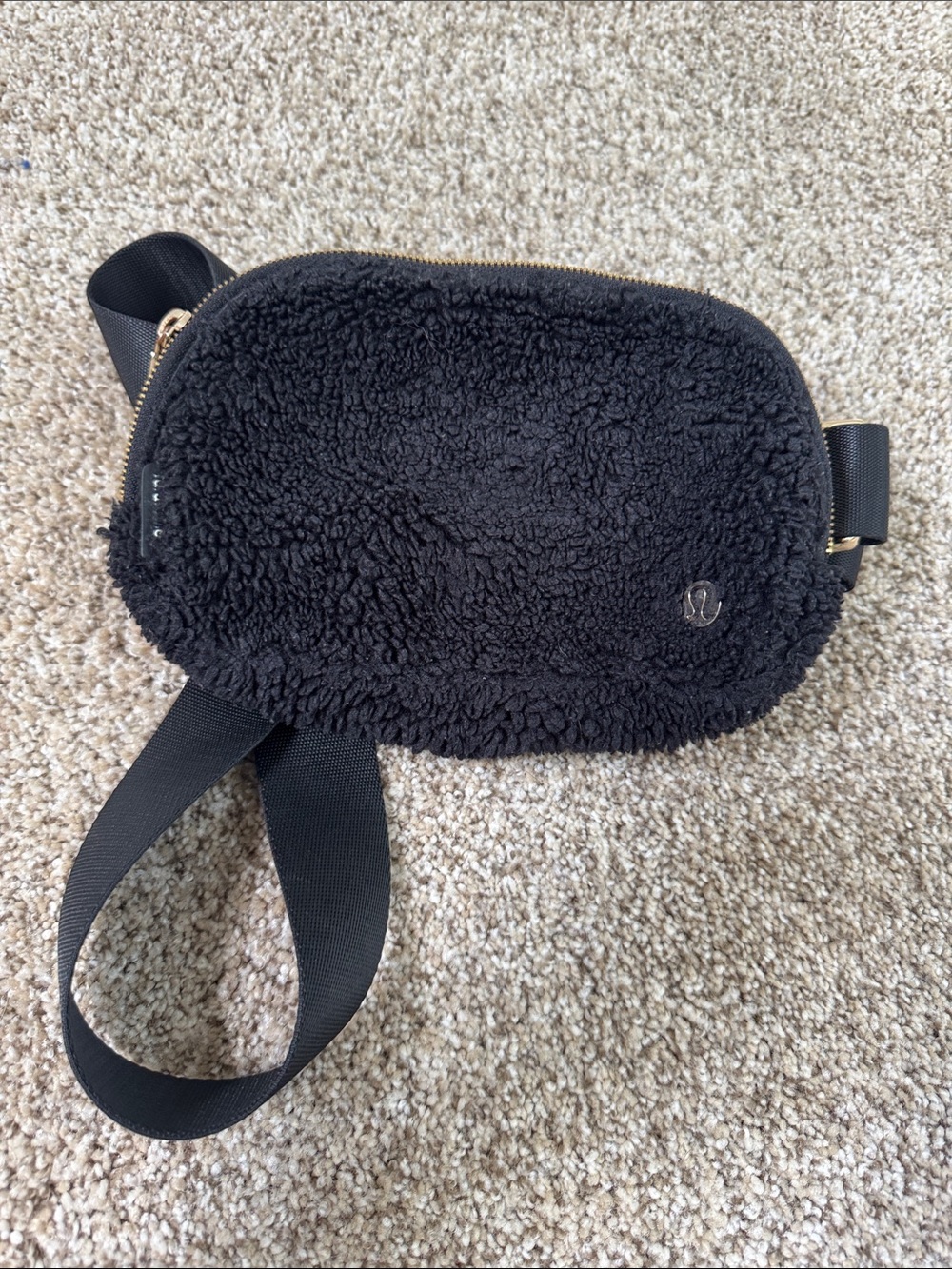 lululemon athletica Black Sherpa Belt Bag